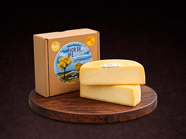 Queijo Flor de Ipê – Casca Florida da Serra da Canastra